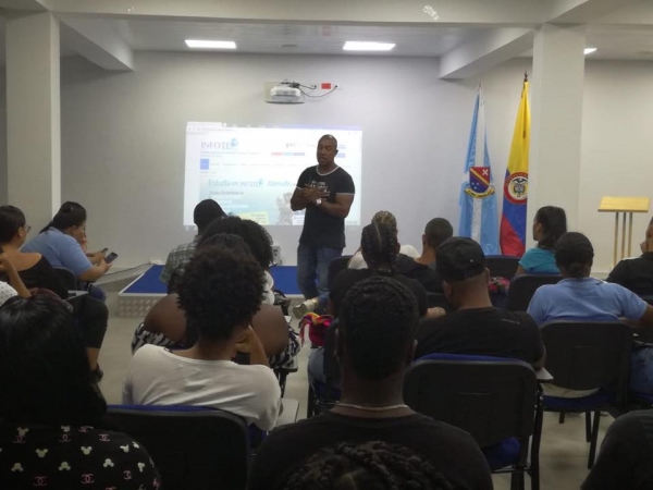 Infotep Avanza recibiendo a sus nuevos estudiantes que inician el segundo semestre de 201  - infotep